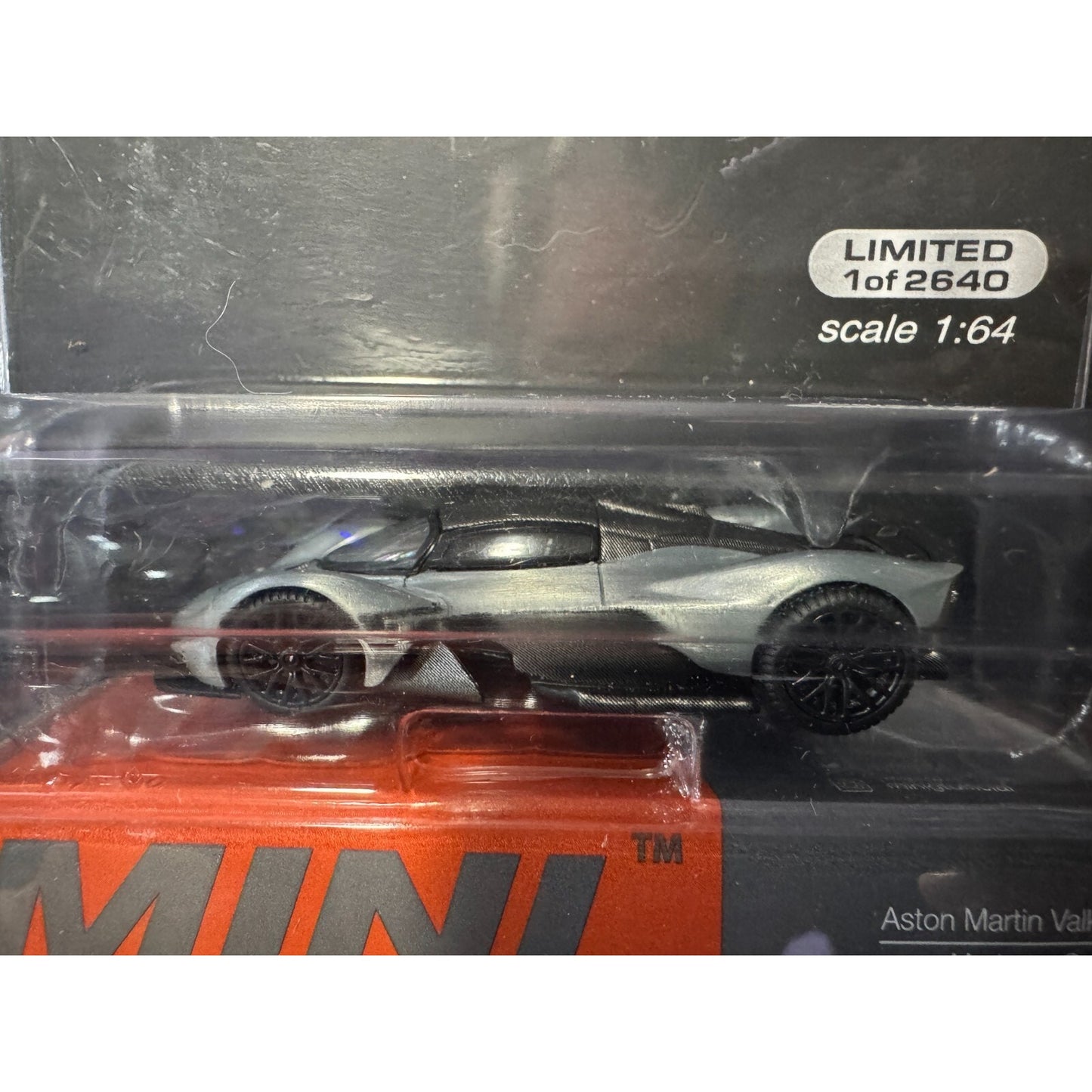 Mini GT Aston Martin Valkyrie Maximum Orange MGT00678 1/64 CHASE